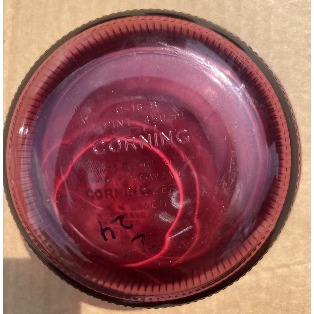Vintage Corning Visions Cranberry Glass 1‎ Pint Bowl with Lid C-16-B V-16-PC